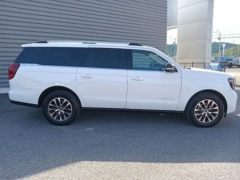 Used 2025 Ford Expedition Max Platinum AWD/4WD image 2