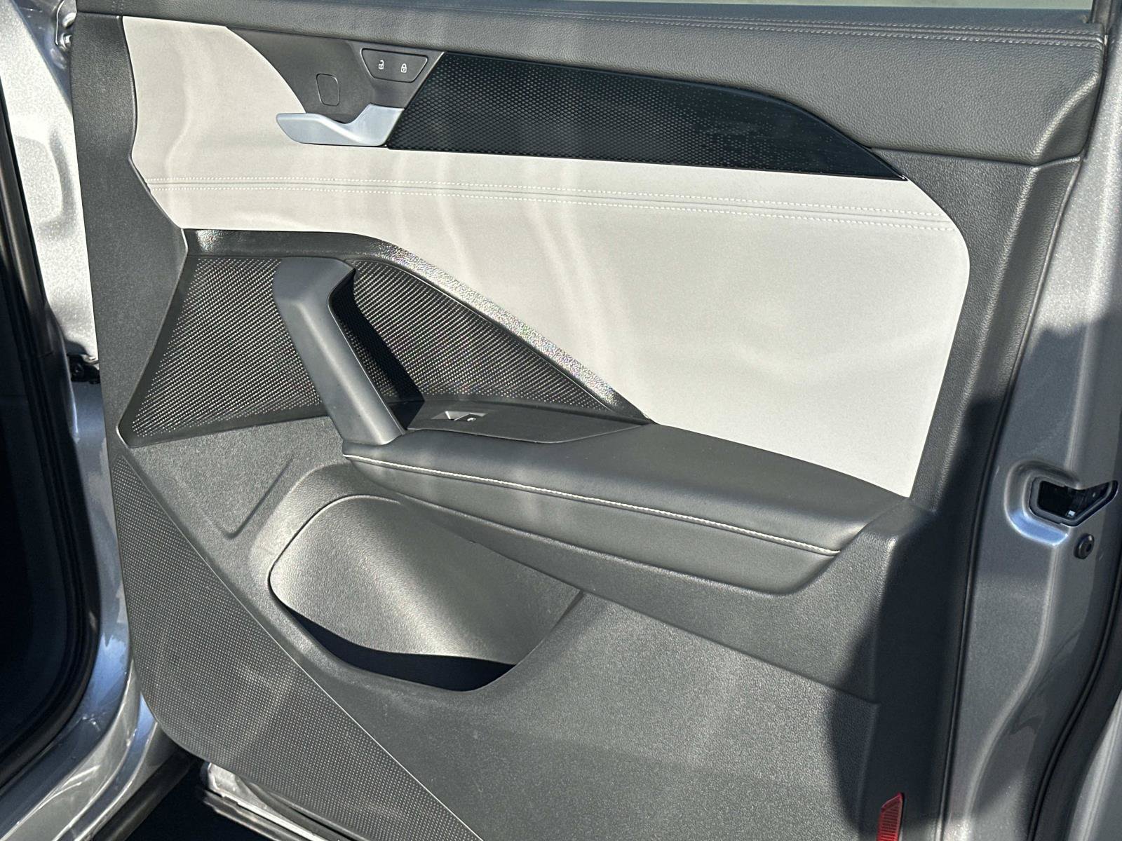 Certified 2026 Volkswagen Tiguan SE FWD image 26