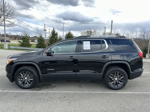 Used 2018 GMC Acadia SLT image 2