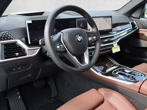 Used 2026 BMW X5 xDrive50e AWD/4WD image 3