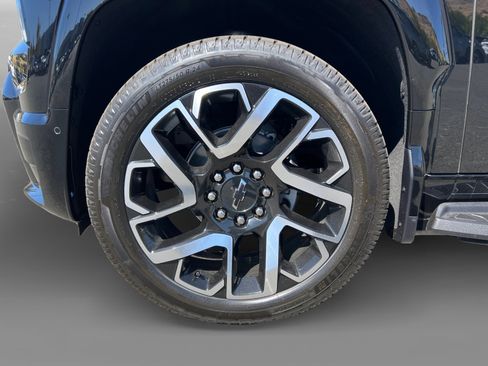 New 2024 Chevrolet Silverado EV RST image 9