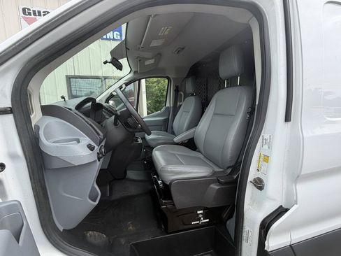 Used 2015 Ford Transit 250 130 Low Roof RWD image 12
