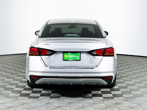 Used 2023 Nissan Altima 2.5 SV FWD image 8
