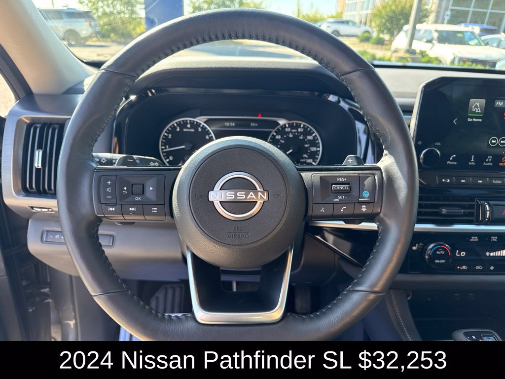 Used 2024 Nissan Pathfinder SL AWD/4WD image 25