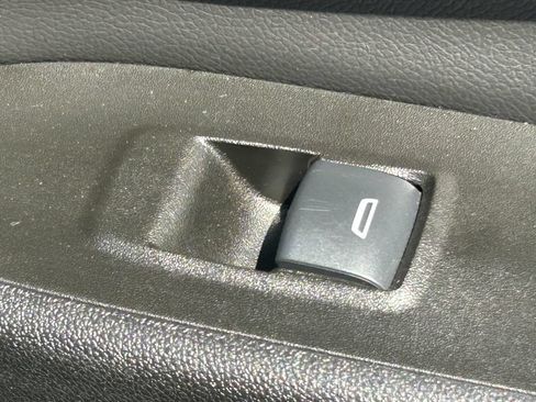 Used 2024 Chevrolet Equinox LT AWD/4WD image 34