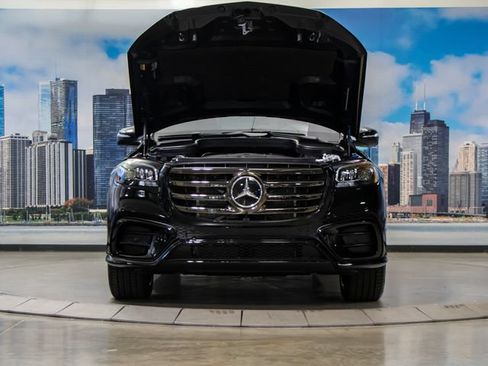 Used 2026 Mercedes-Benz GLS 450 4MATIC image 4