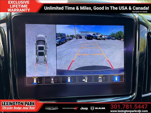 Used 2023 Chevrolet Traverse Premier w/ Redline Edition AWD/4WD image 14