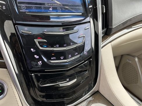 Used 2020 Cadillac Escalade Premium Luxury AWD/4WD image 28
