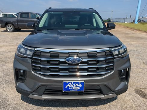 Certified 2025 Ford Explorer Active w/ Active Comfort Package RWD image 7