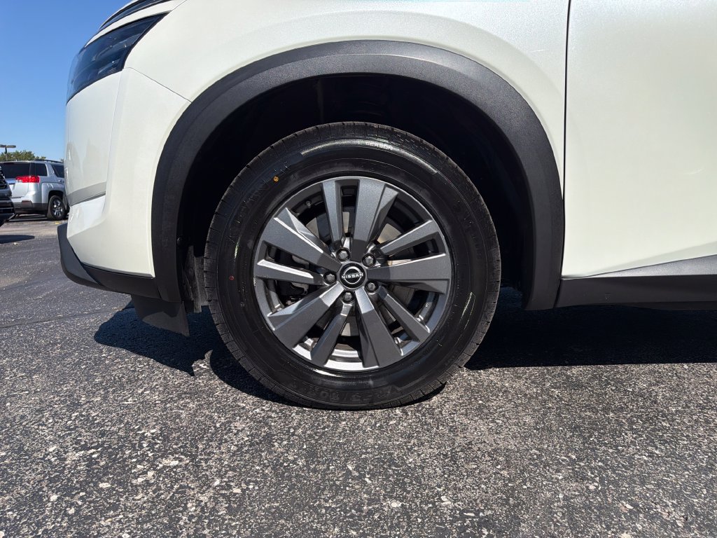 Used 2023 Nissan Pathfinder SV w/ Cargo Package AWD/4WD image 27