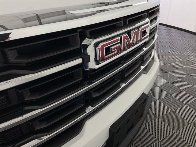 Used 2024 GMC Acadia Elevation w/ LPO, Floor Liner Package FWD image 11