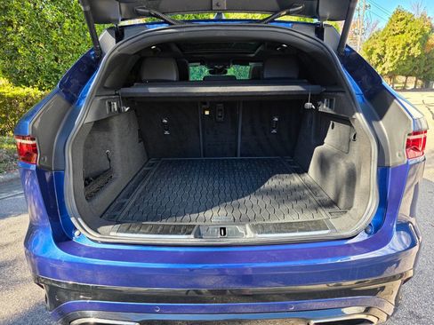 Used 2021 Jaguar F-PACE R-Dynamic S image 39