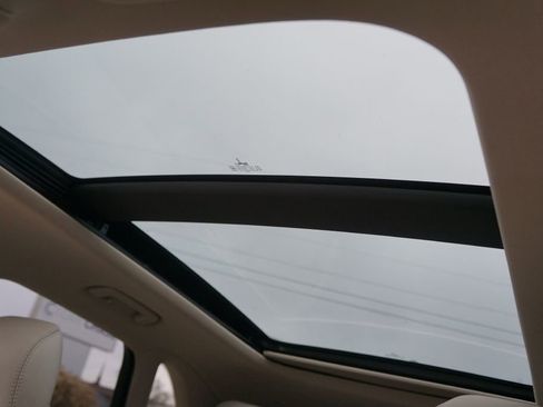 Used 2019 Lincoln MKC Reserve image 12