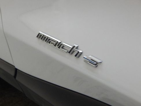 Used 2022 Ford Mustang Mach-E Select image 7