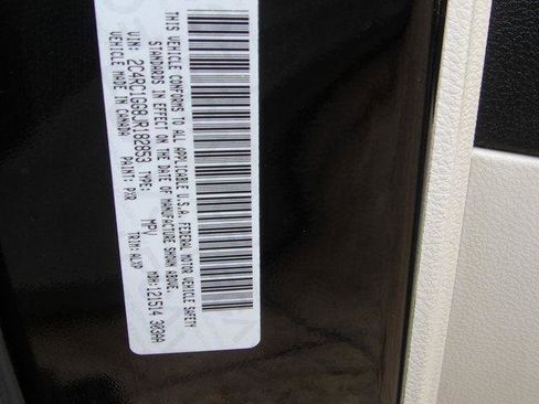 Used 2018 Chrysler Pacifica Limited w/ Tire & Wheel Group image 18