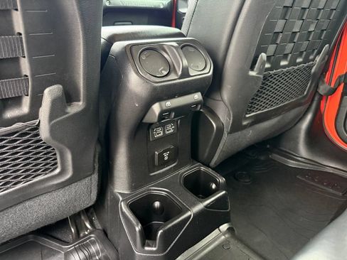 Used 2020 Jeep Wrangler Unlimited Rubicon AWD/4WD image 36