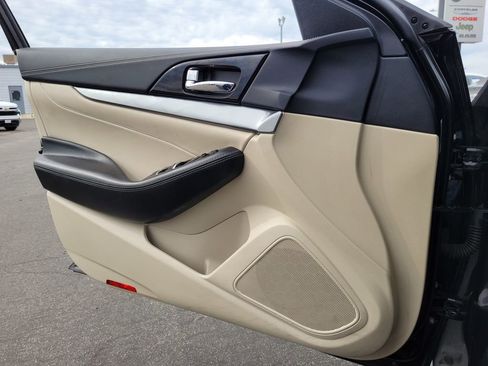 Used 2023 Nissan Maxima SV w/ Floor Mat Group image 25