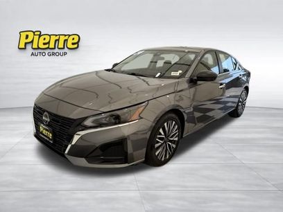 Used 2024 Nissan Altima 2.5 SV