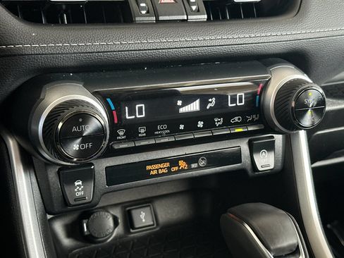 Used 2022 Toyota RAV4 XLE Premium FWD image 19