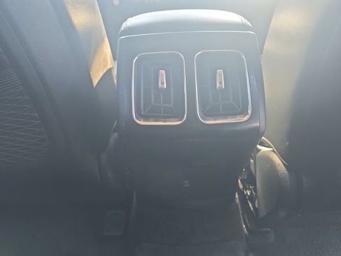Used 2025 Kia Sorento S AWD/4WD image 20