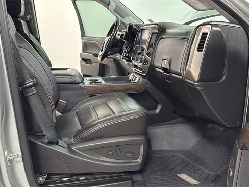 Used 2018 GMC Sierra 2500 Denali w/ Duramax Plus Package image 18
