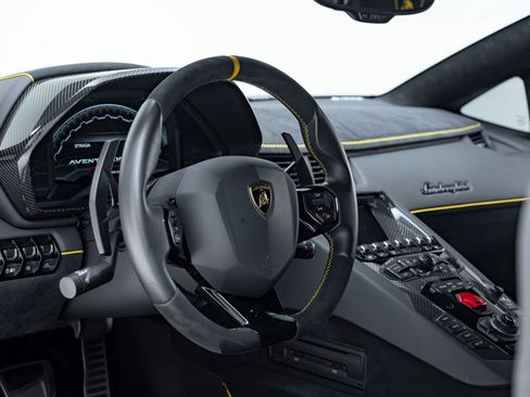 Used 2021 Lamborghini Aventador SVJ AWD/4WD image 49