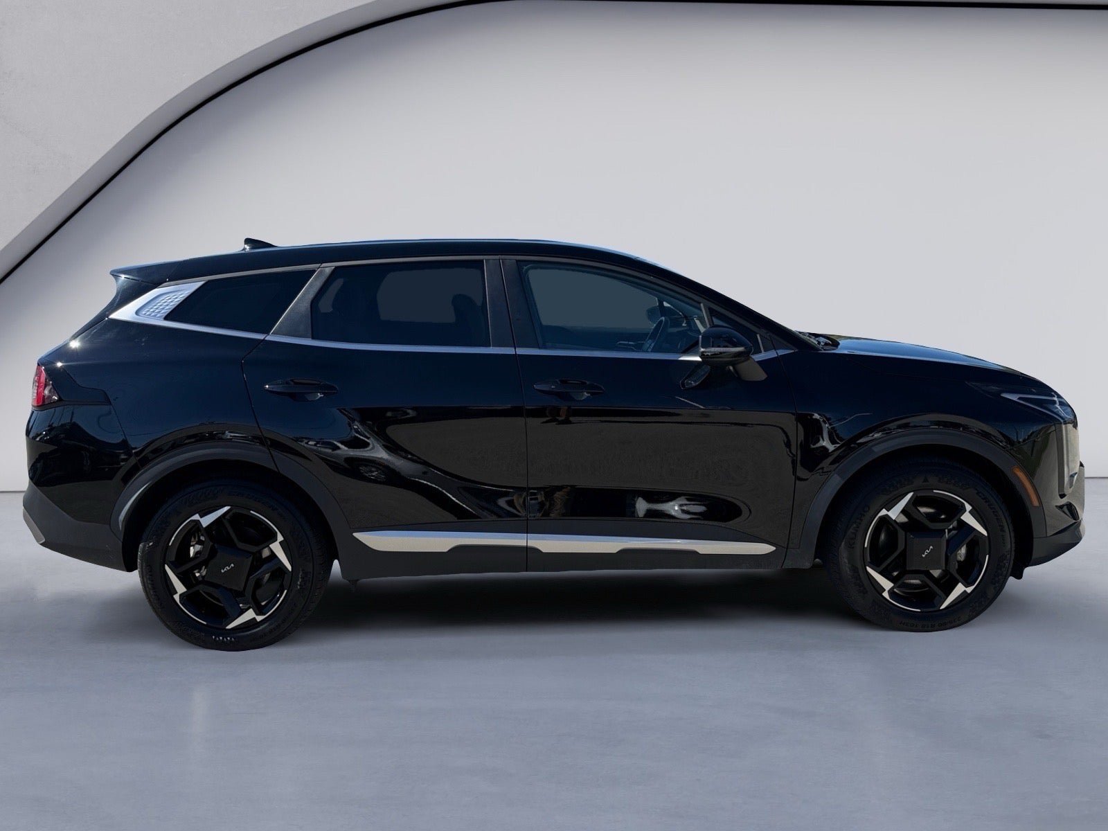Used 2026 Kia Sportage EX FWD image 6