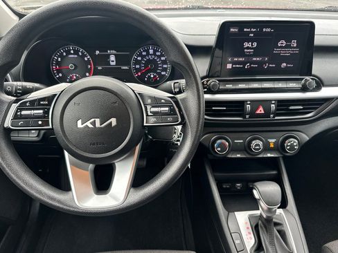 Certified 2023 Kia Forte LXS w/ LXS Technology Package image 17