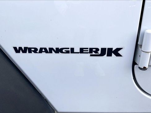Used 2018 Jeep Wrangler Sport AWD/4WD image 24