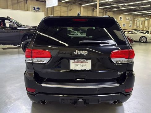Used 2018 Jeep Grand Cherokee Overland w/ Trailer Tow Group IV RWD image 8