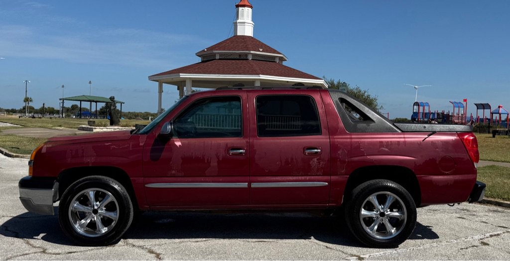 Used 2004 Chevrolet Avalanche 2WD image 8