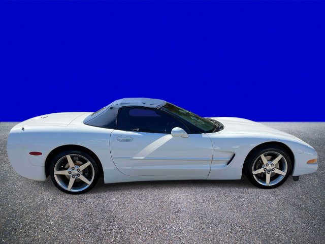Used 2004 Chevrolet Corvette Convertible w/ Preferred Equipment Group RWD image 2