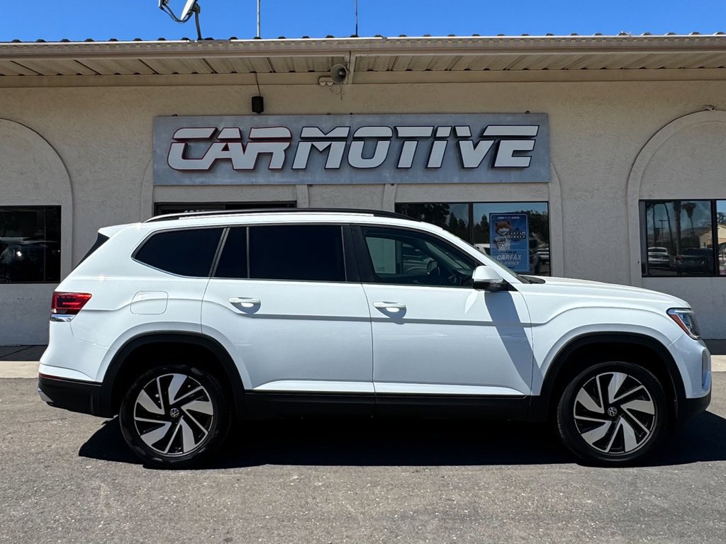 Used 2025 Volkswagen Atlas SE FWD image 3