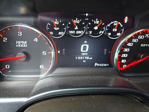 Used 2015 GMC Sierra 2500 Denali w/ Driver Alert Package AWD/4WD image 17