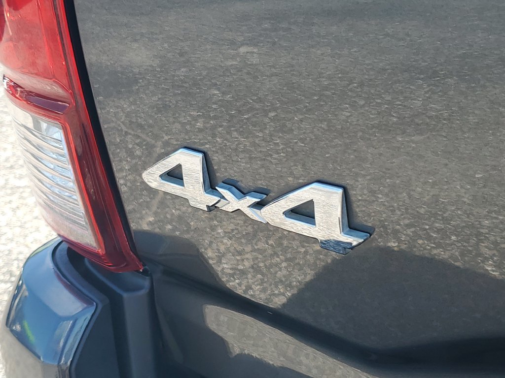 Used 2020 Toyota Tacoma SR AWD/4WD image 28