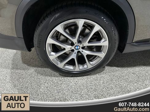 Used 2022 BMW X5 xDrive40i w/ Premium Package AWD/4WD image 20