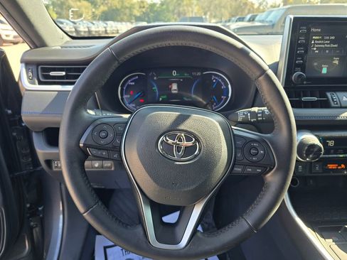 Used 2021 Toyota RAV4 XSE image 17