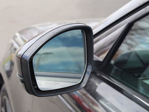 Used 2024 Land Rover Range Rover Velar Dynamic SE image 12