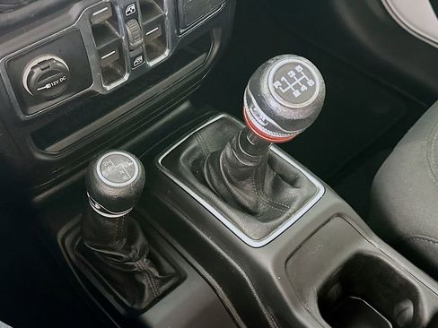 Used 2020 Jeep Gladiator Sport w/ Quick Order Package 23S AWD/4WD image 16