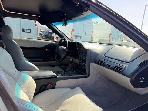Used 1996 Chevrolet Corvette Coupe image 31