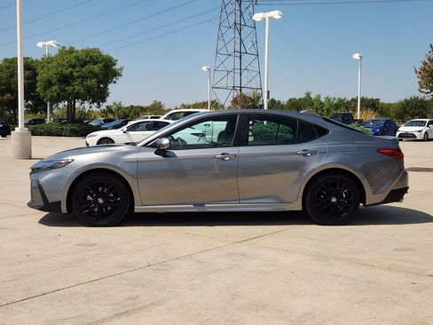 Used 2026 Toyota Camry SE w/ Multimedia Upgrade Package AWD/4WD image 9