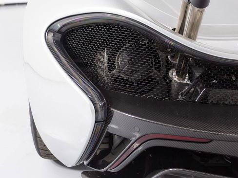 Used 2014 McLaren P1 image 79