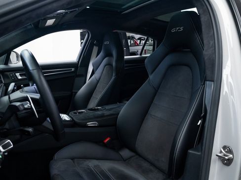 Used 2023 Porsche Panamera GTS image 18
