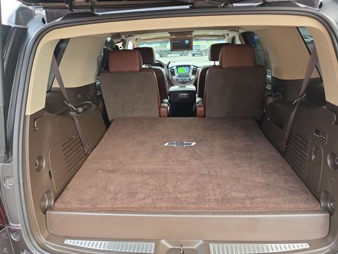 Used 2018 Chevrolet Tahoe Premier AWD/4WD image 32