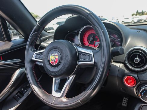 Used 2018 FIAT 124 Spider Abarth RWD image 25