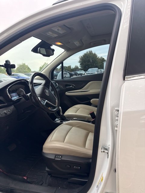 Used 2019 Buick Encore Essence FWD image 5