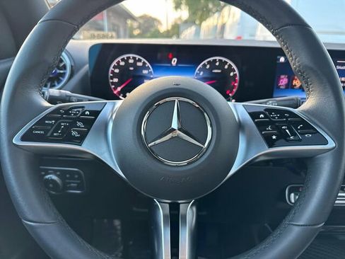 Used 2025 Mercedes-Benz GLA 250 GLA 250 4D Sport Utility 4MATI image 28