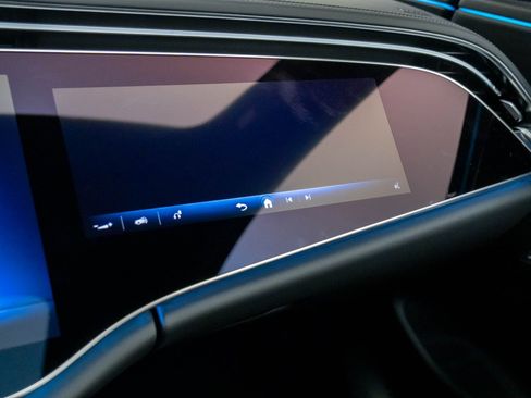 New 2026 Mercedes-Benz E 53 AMG 4MATIC Sedan image 31