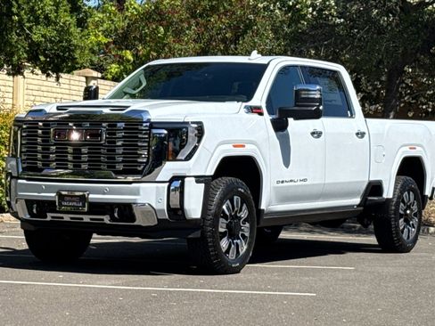 New 2026 GMC Sierra 2500 Denali w/ Denali Reserve Package AWD/4WD image 9