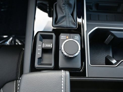 New 2026 Toyota Tundra Limited AWD/4WD image 21